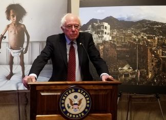 Sanders: Trump bars media iutlets from White House, threatens others