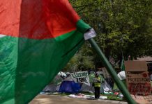Reuters :Stanford students arrested in pro-Palestinian protest