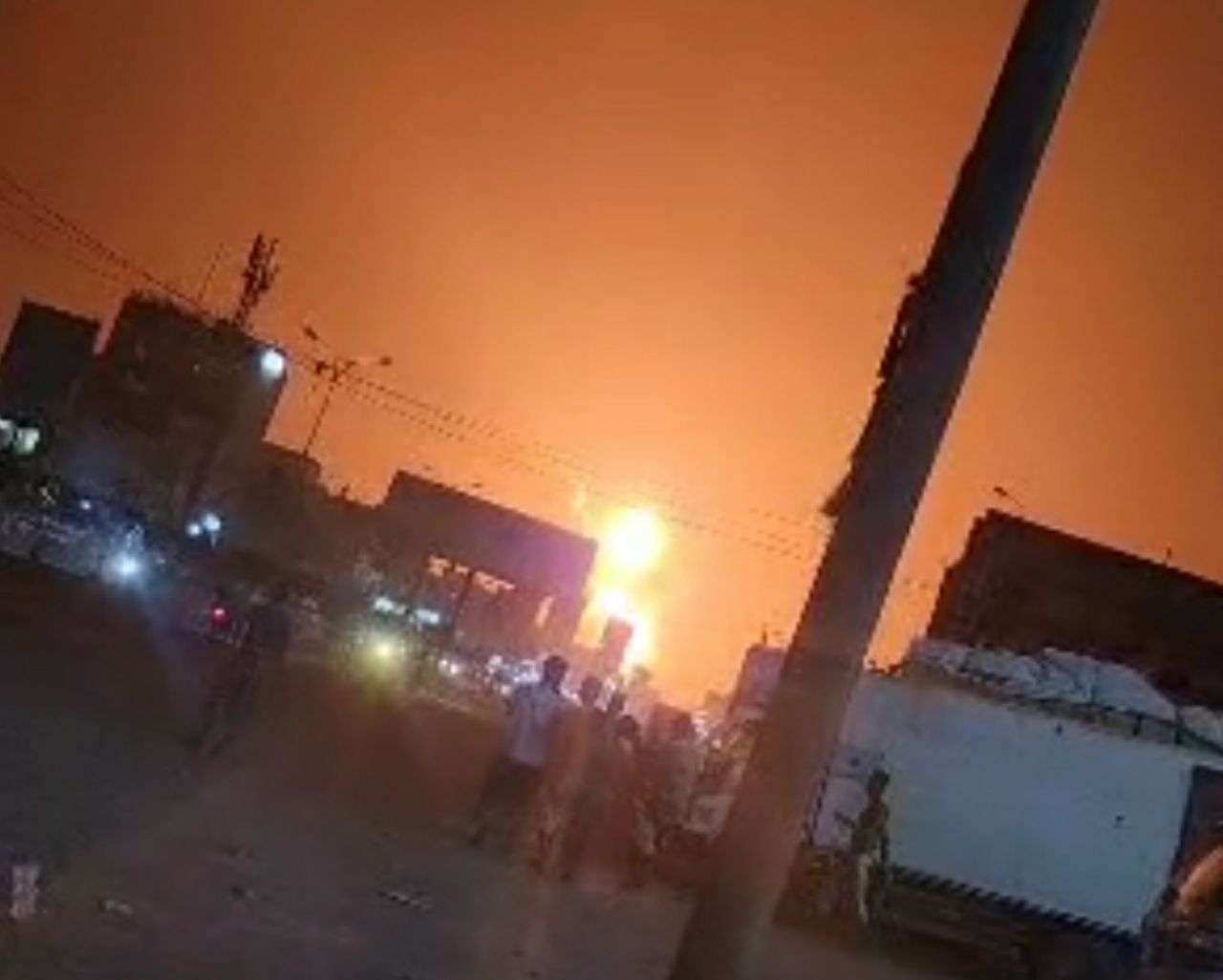 Over 20 Civilians Injured In US-Israeli Airstrikes On Bajil Cement Factory In Hodeidah
