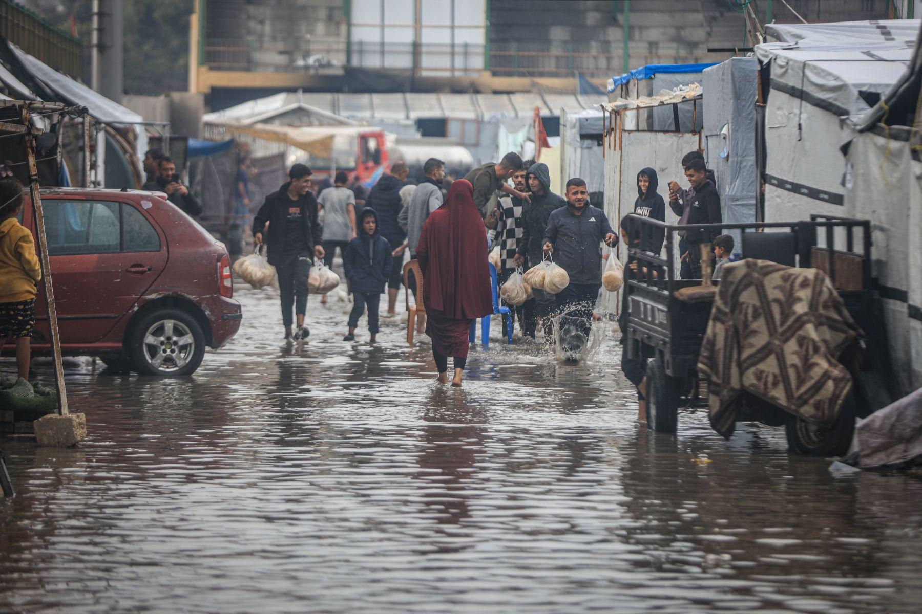 UNRWA: Heavy rains in Gaza caused flooding at displacement sites