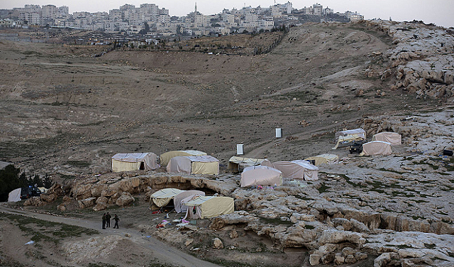 Israeli Occupation Confiscates 700 Dunams in West Bank to Establish New Settlement