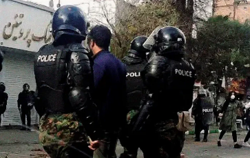 Iranian Police Arrest 100 Rioters, Dismantle Two Terrorist Cells in Lorestan