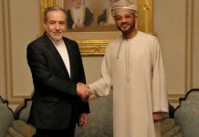 Araqchi Holds Talks with Omani Foreign Minister on Eve of Iranian-American Negotiations