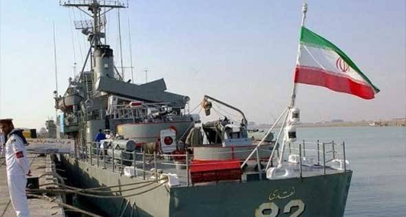 Iranian Navy Reveals Details of Preventing US Destroyers from Entering Strait of Hormuz